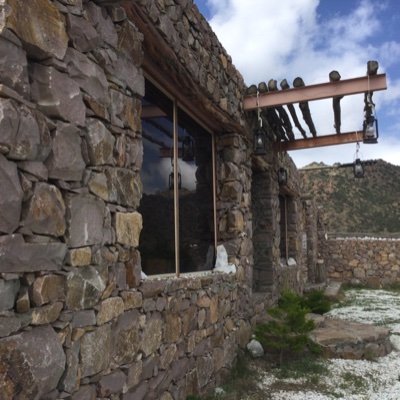 MnahelAlhuthle's profile picture. أمتداداً لعراقة مهنة تربية النحل و أنتاج العسل بجبال الشفاء بالطائف في السعودية ندشن هذا الحساب و تجدون فيه أفضل أنواع العسل الحر الشفوي النادر على مستوى العالم