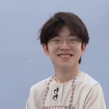 𓏳 张嘉元 ˚ ༘♡ INTO1 |˚ ༘ * ‘𝐶ℎ𝑜𝑜𝑠𝑒 ℎ𝑎𝑝𝑝𝑖𝑛𝑒𝑠𝑠 𝑓𝑖𝑟𝑠𝑡’— 𝚣𝚑𝚊𝚗𝚐 𝚓𝚒𝚊𝚢𝚞𝚊𝚗 ⟢ ꒰ 独一无二 ꒱*﹆ all for my 小元💧 focus only artist