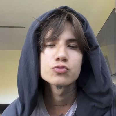 jxdnvnt's profile picture. - jaden hossler ; 2001 | fan account