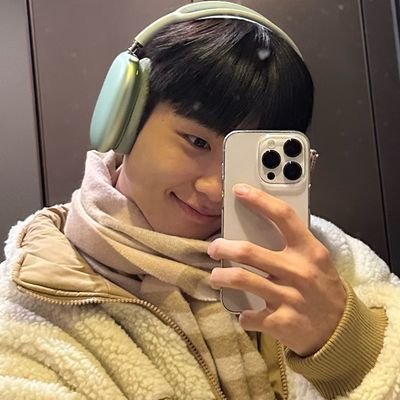 vamos a dar un paseo juntos? ♡ ⠀⠀⠀⠀⠀⠀⠀⠀⠀ ⠀⠀⠀⠀⠀ ⠀❤️🩹 ; @nghttlvr