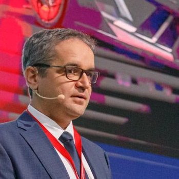 Mircea Dincă Profile