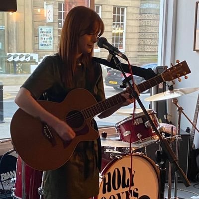 Singer/songwriter

Based in Manchester