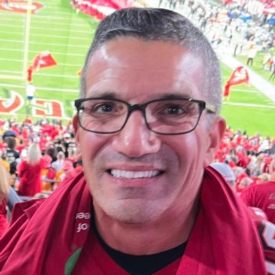 davemelendez's profile picture. Faith | Family | Fitness