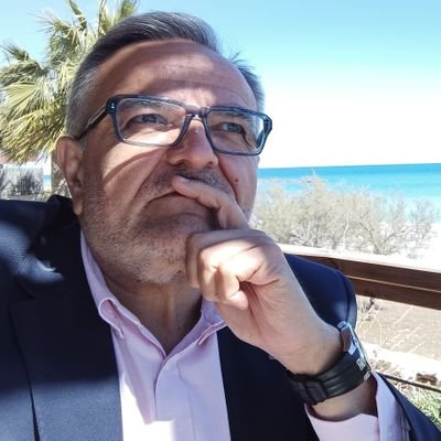 #Locutor en #CopeMásCastellón.
#Presentador en eventos deportivos, culturales, sociales, empresariales y gastronómicos.
#VozenOff en #Audiovisuales.
#Speaker