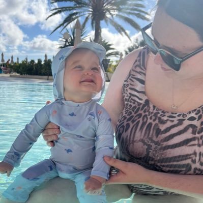 JennyIn4Bottle's profile picture. 💙🧸👣