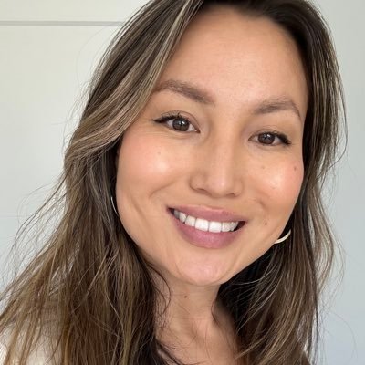 AnnaMaikova's profile picture. Product marketer for AI-based tech. Alumna of @Mizzou J-School, @FulbrightPrgrm, & Women in STEM at @1871Chicago, extraordinary skilled by USCIS.