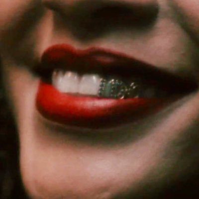 🔸To live in the era of Rihanna is a gift! 🔸A RELATABLE WEED-SMOKING BABY MAMA STAN 🔸 Not affiliated with RIHANNA/ FAN ACCOUNT