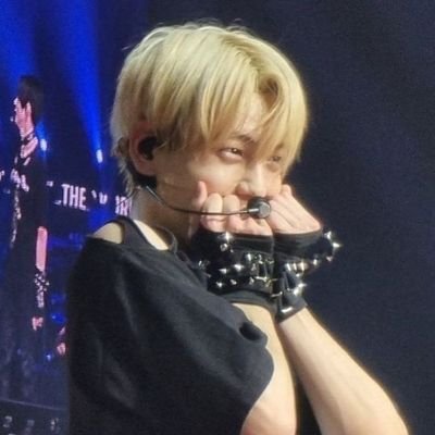 c__beomgyu's profile picture. #TAEGYU: 무너진 세상에서 발견한 너라는 별 I need you, my love