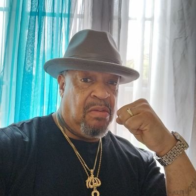 alivsfr's profile picture. Black   Political minded  Boxing  Expert  Arts of guerrilla warfare: