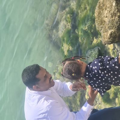 كن قوياً بالله ، لا تنحني ، لا تنكسر ، لا تستسلم لهزيمة ، ولا ترضى أن تخسر ، إنتصر على ضعفك ، وتخط وجعك ، فلن يمسك بيدك أحد ،
