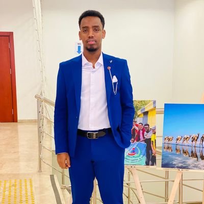 Géologue | Master en Sciences de la Vie et de l'Agriculture | Passionné par les fermes, l’architecture, et le design | Couturier | Entrepreneur | +253🇩🇯