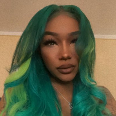 A MINT CHOCOLATE CHIP LOOKIN BABE! Reminder if you’re slouching,sit up straight.💚R.I.P. Daddy💚 SC:poulet_belle IG:HerbalMink|Twitch:babyherbalmink💕YouTube ⬇️
