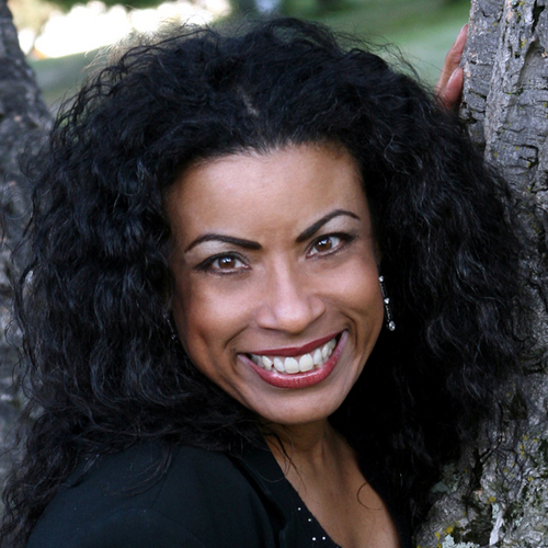 America's #1 Fierce Factor Expert. Helping ambitious women Maximize their Potential by tapping into their Feminine F.I.R.E. to live Fierce and Phenomenal Lives.