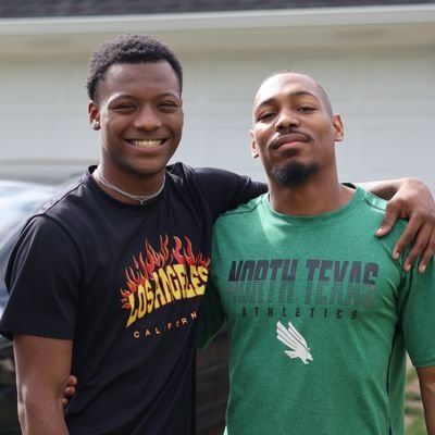 Young Black Coach/Teacher Inspiring the next generation
UNT Alumni #YouTuber #Sports Broadcaster 
God 1st,Family 2nd
Dreams without actions are only visions.