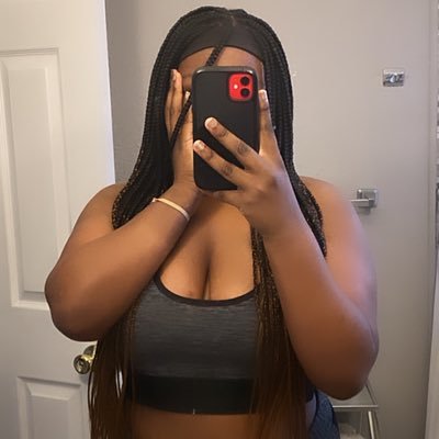 Welcome To NaNi’s TrapHouse 🏚️💦 . Ask to be in my Twitter circle.. you won’t be disappointed 😘👀 .