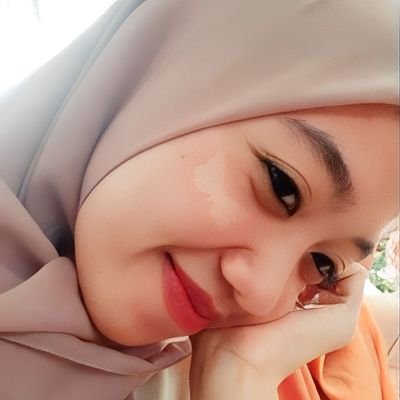 HeniiLail's profile picture. Manusia Random