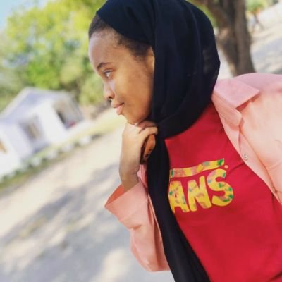 SalaheTatiana's profile picture. In the end promises are just words🤞