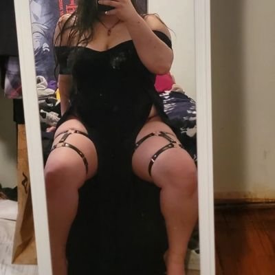 23 female | switch | BI 🏳️‍🌈 | NSFW 18+ | check out my links below and ask me something If you have a question! findom 15$ tribute.