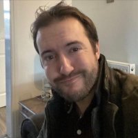 Tom 🦦 (@t_r_writes) 's Twitter Profile