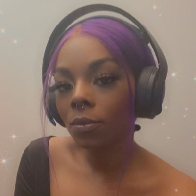 Pisces Gamer• Makeup Lover • Twitch Streamer