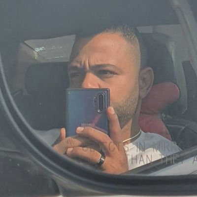 باش مهندس ومش فاكر من اللي اتعلمتة حاجة 🤣 اة والله زى ما بقولك كدة😥