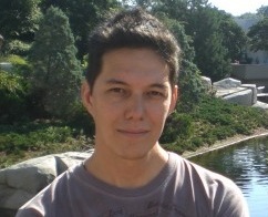 Formado em jornalismo pela Universidade São Judas Tadeu. Entre 2000/2007 atuei na assessoria de imprensa do Corinthians, hoje trabalho com atletas e técnicos.
