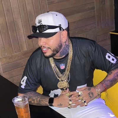 O DJ QUE A GALERA GOSTA! 🔥 Twitter oficial do MANO JULIN, atualizado pelo próprio artista e pela sua equipe. Official Twitter Account.