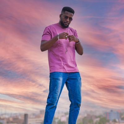 Mo_xe7's profile picture. Stop Hating YourSelf
For EveryThing You 
Aren't. Start Loving 
YourSelf For EveryThing 
That YOU ARE...
D.O Caln member