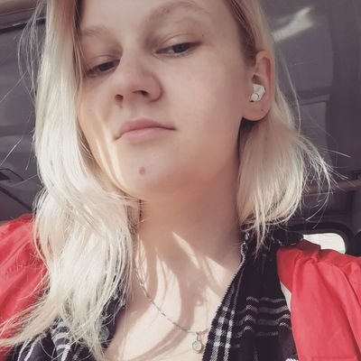 Ника 🦊 ¦¦ ювелир-гравер¦ друзья утверждают что я умею в писательство и рисовать ¦ мультифэндомщик со стажем тихони сероволки top