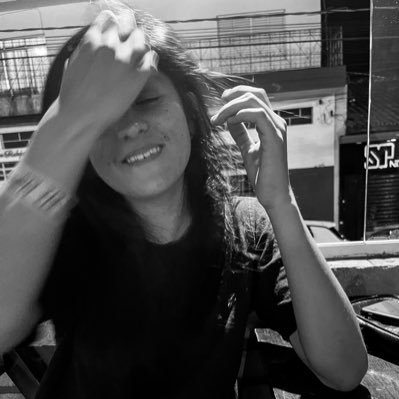 _outofline's profile picture. chaos and stars ✨