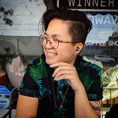 writer/director   --   nonbinary/transmasc adhder    --   scripted series development nerd