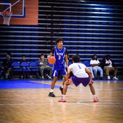 6ft SG | NC | 3.1 GPA | 24’ | ALWAYS LOOKING TO BETTER MYSELF AND STRIVE FOR GREATNESS 🏀 📞 9108187903  APEX HIGHSCHOOL