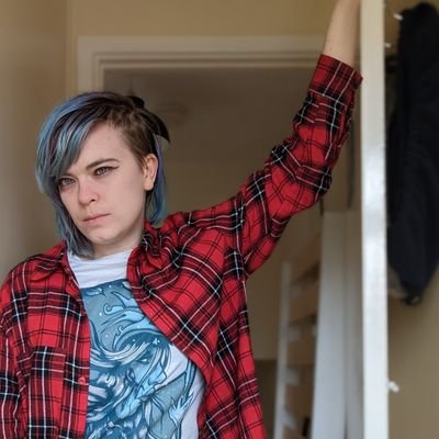 29 ♍♉♌
everyone's favourite house cat 🐈⬛
she/they pan/polyam/ace 🏳️🌈
fatigue fighter 💤