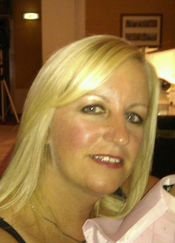 debra221067's profile picture. live for today