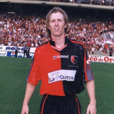 Opino de Newell's y a veces de la realidad política y social. Viajante y trabajador de la República Argentina.
Hincha del club más grande del interior.