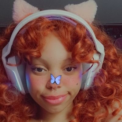 I Bean....I 18+ streamer and artist