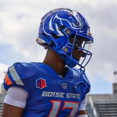 Gods child✝️ ||Bahamian🇧🇸|| WR at Boise State University