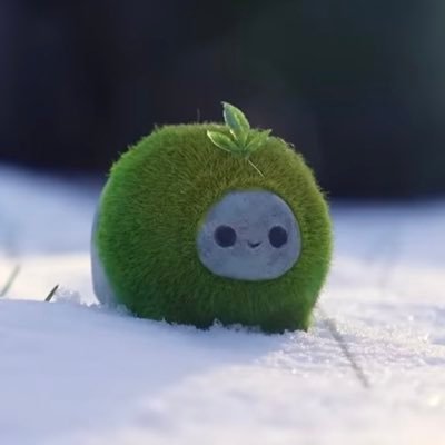 BenjaminMoss39's profile picture. My Pfp and Background are by @KaypeaCreations