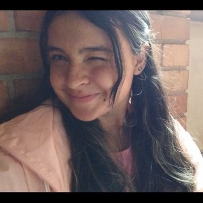 Me gusta sobrepensar, autosabotearme, creer que no soy lo suficientemente buena, los patacones y Taylor Swift | UN • Psi y TS