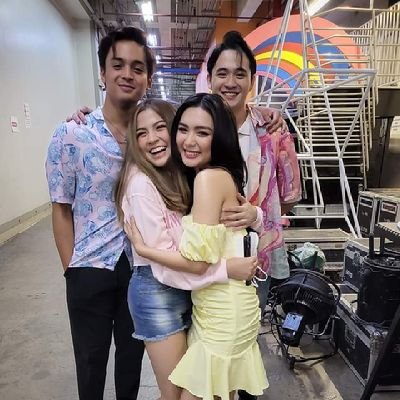 Stan ko si Francine & @Bgyo_ph
#frankira kahit sino Ang makatrabahon Chinnywap Masaya ako happy Shipping lang Tayo mga behhhh 🌻🌻🌻🌻🌻✨✨✨