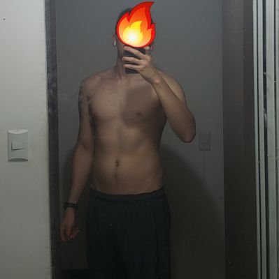 Maxcc5821's profile picture. Single de Guadalupe, San José, Costa Rica
23 años
1.80 m
2 años de experiencia en el ambiente. Buscando conocer parejas y pasarla bien 😏🍍