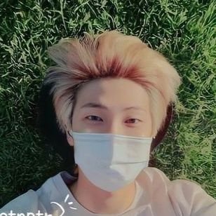 ✨MI CASA💜
TEAMWORK MAKES THE DREAM WORK.
The most lonely creature in the world.

26 años. Intentando sobrevivir a la universidad, a la vida, a todo.

☀ Army 💜