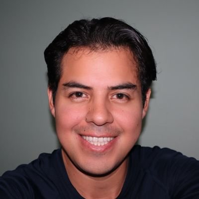 Estudiante de la vida, alegre, social, la vida es increible si la vives en plenitud!