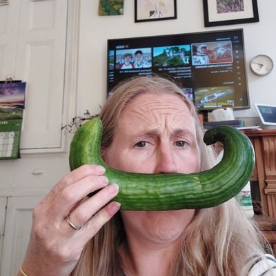 Dog lover, Mum, Teacher, big fan of nature and gin.