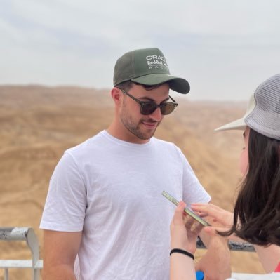RyanLonstein's profile picture. Making retail better | CTO @ https://t.co/JsjaQlQQUM, prev @canva 🇦🇺🇮🇱