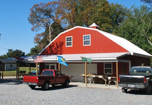 Rustic Acres Farm Store is committed to providing local food to our customers.