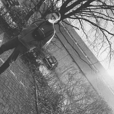 R3b8lski's profile picture. erstes Mixtape wenn ich Klub 27 erreiche 
davor nur Release in Form einer Beichte 
#hiphop #indie #punk #deutschrap