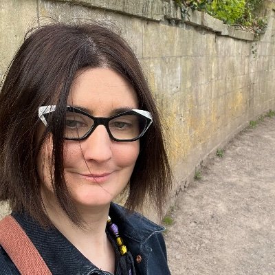 Bath Spa MAWYP 20-21. 2019 #WriteMentor mentee. 

Reviews children's books and YA. (She/Her) 

Blog email: bookmurmuration@gmail.com