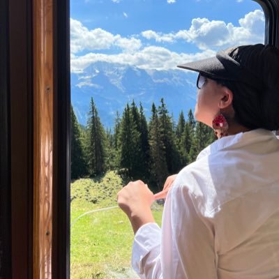 NiloufarGr's profile picture. 🍁