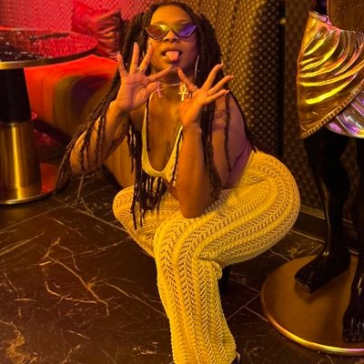 RissaBWorldwide's profile picture. 👑💃🏾🌪️wild & free. judge ya muva 😈🔥